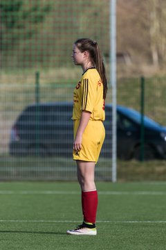 Bild 122 - B-Juniorinnen SG Weststeinburg/Bei - SV Fisia 03 : Ergebnis: 1:2